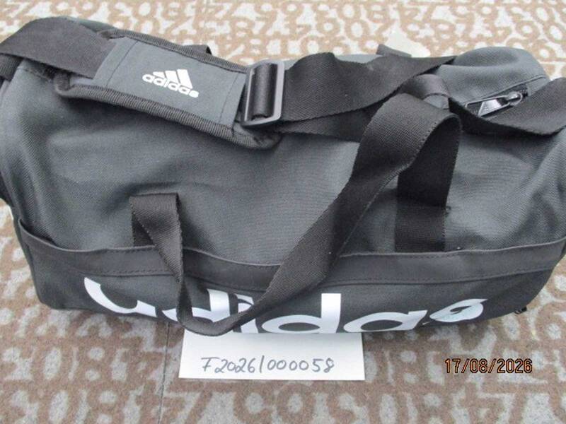 Schwarze Sporttasche von Adidas