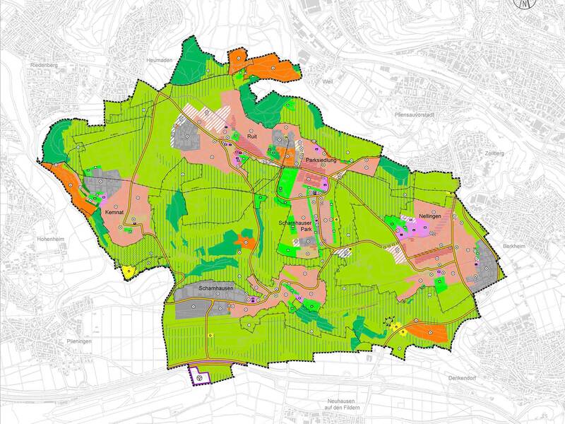 Eine farbige Karte zeigt verschiedene geografische Zonen in einem Gebiet, das von Straßen und anderen Linien durchzogen ist. Diese Karte ist der FNP-Vorentwurf.