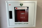 KW15_Defibrillator_An der Halle_Foto Tanja Eisbrenner
