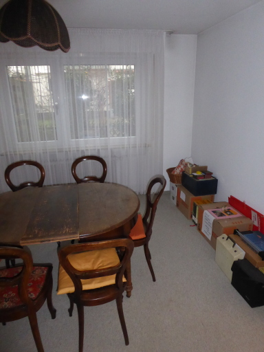 Blick in das Esszimmer des Erdgeschosses