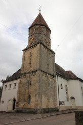 Kirchturm im Klosterhof